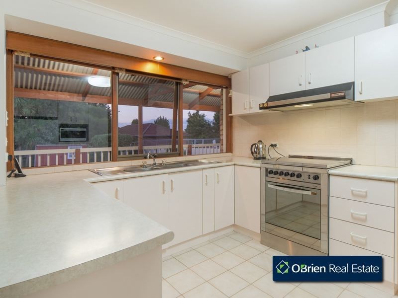 21 Grove End Road, Endeavour Hills VIC 3802