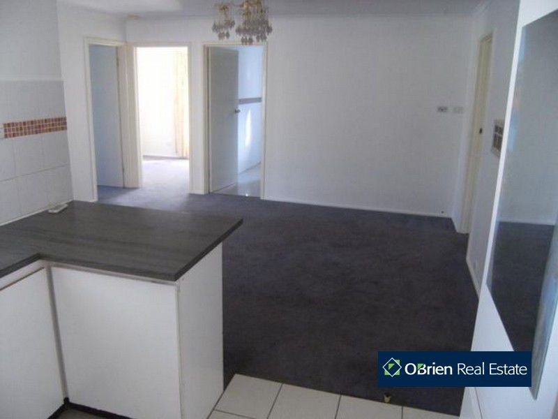 5 Oaktree Drive, Hampton Park VIC 3976