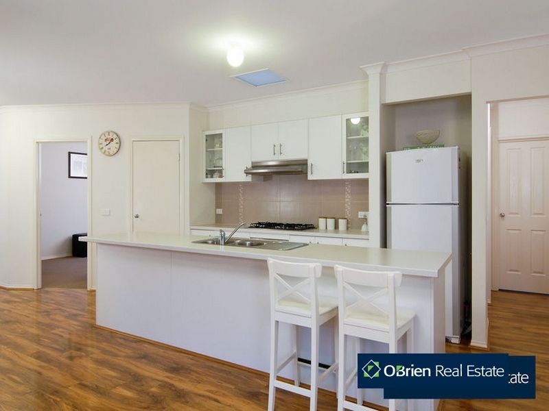 28 Thunderbolt Drive, Cranbourne East VIC 3977