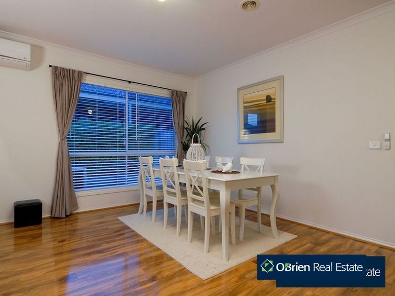 28 Thunderbolt Drive, Cranbourne East VIC 3977