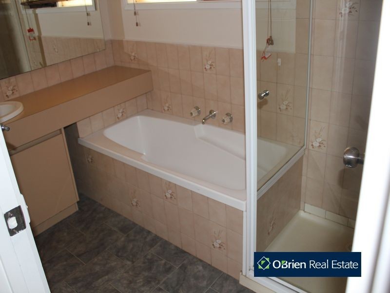 76 Mansfield Street, Berwick VIC 3806