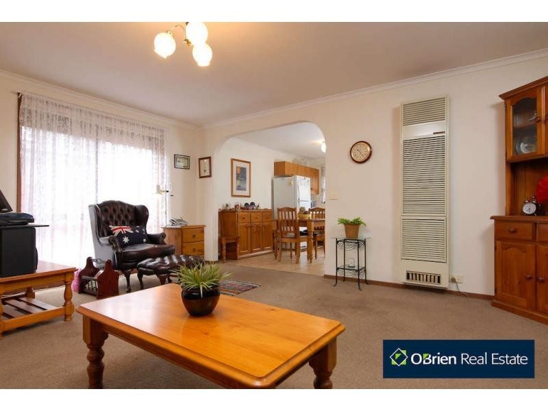 2/67 Clarendon Street, Cranbourne VIC 3977