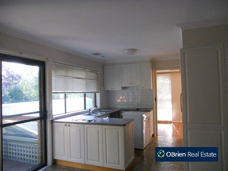 5 McNabb Street, Berwick VIC 3806