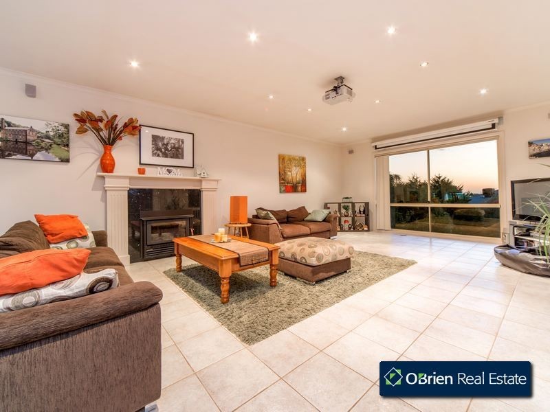 1 Edrington Park Drive, Berwick VIC 3806