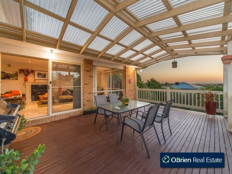 1 Edrington Park Drive, Berwick VIC 3806