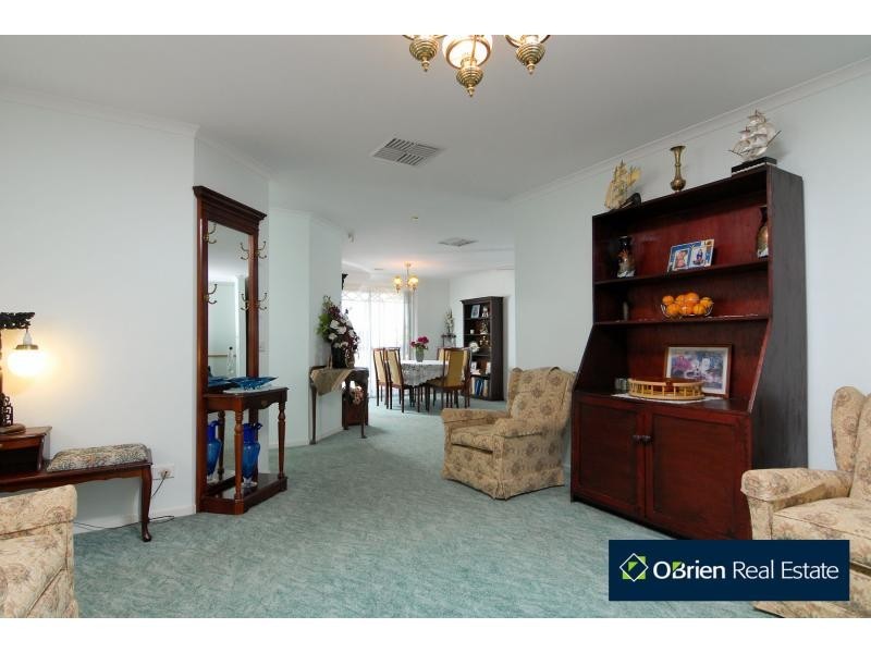 24 Berwick-Cranbourne Road, Cranbourne VIC 3977