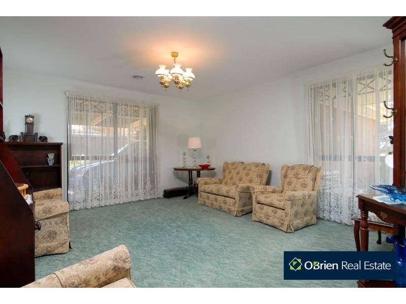 24 Berwick-Cranbourne Road, Cranbourne VIC 3977