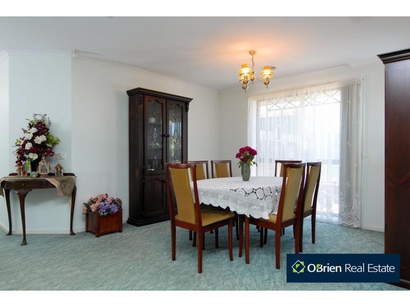 24 Berwick-Cranbourne Road, Cranbourne VIC 3977