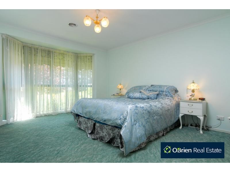 24 Berwick-Cranbourne Road, Cranbourne VIC 3977