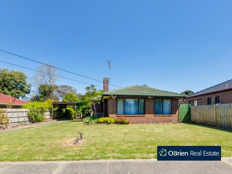 28 Loch Street, Cranbourne VIC 3977