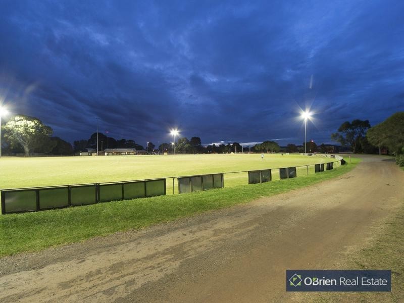 70 Albert Road, Hallam VIC 3803
