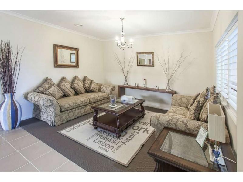 24 Cassowary Avenue, Pakenham VIC 3810