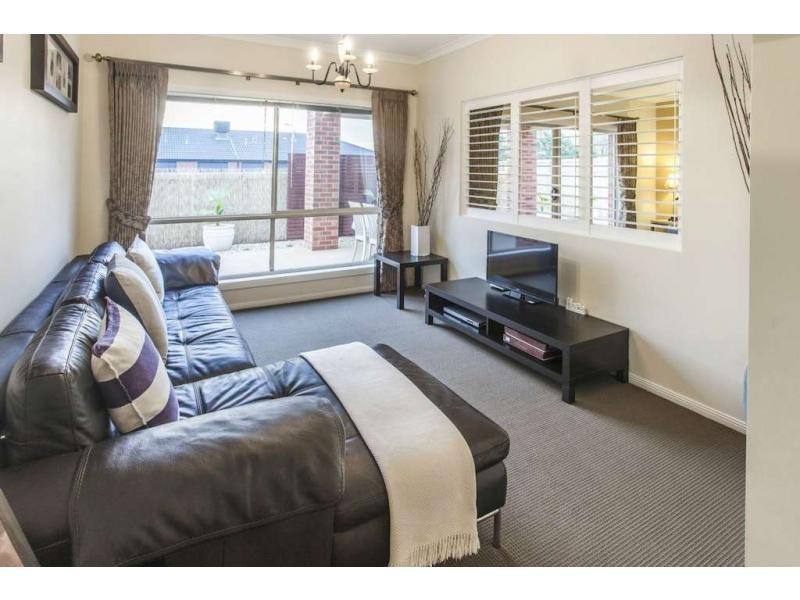 24 Cassowary Avenue, Pakenham VIC 3810