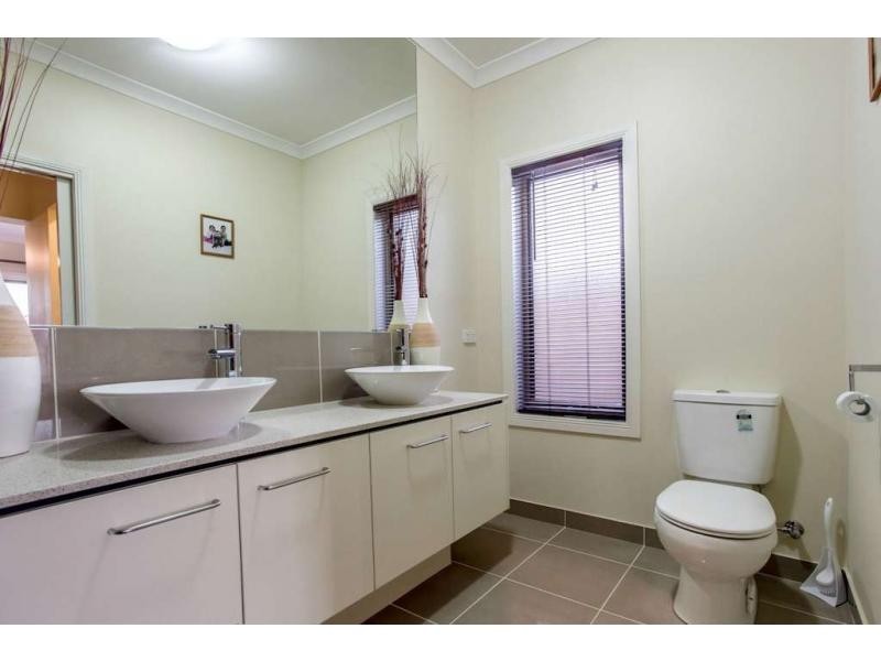 24 Cassowary Avenue, Pakenham VIC 3810