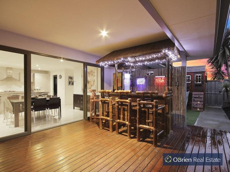 10 Locky Grove, Lyndhurst VIC 3975