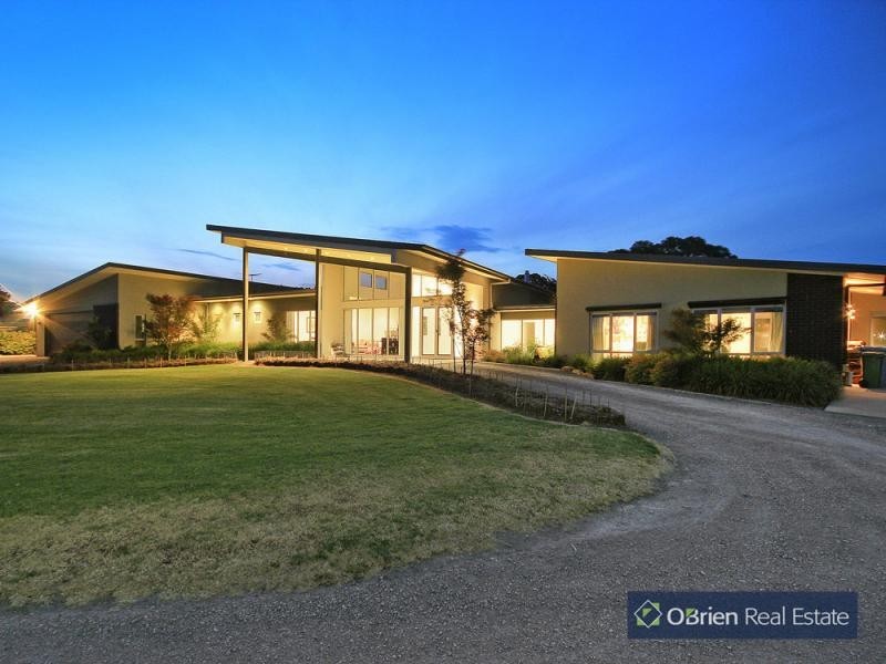 4-6 Meadow Road, Devon Meadows VIC 3977