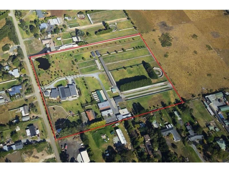 4-6 Meadow Road, Devon Meadows VIC 3977