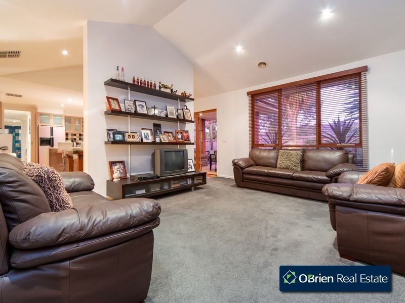 127 Moondarra Drive, Berwick VIC 3806