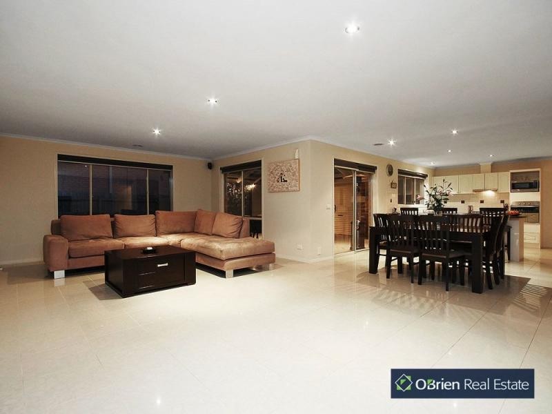 47 Chisholm Crescent, Narre Warren South VIC 3805