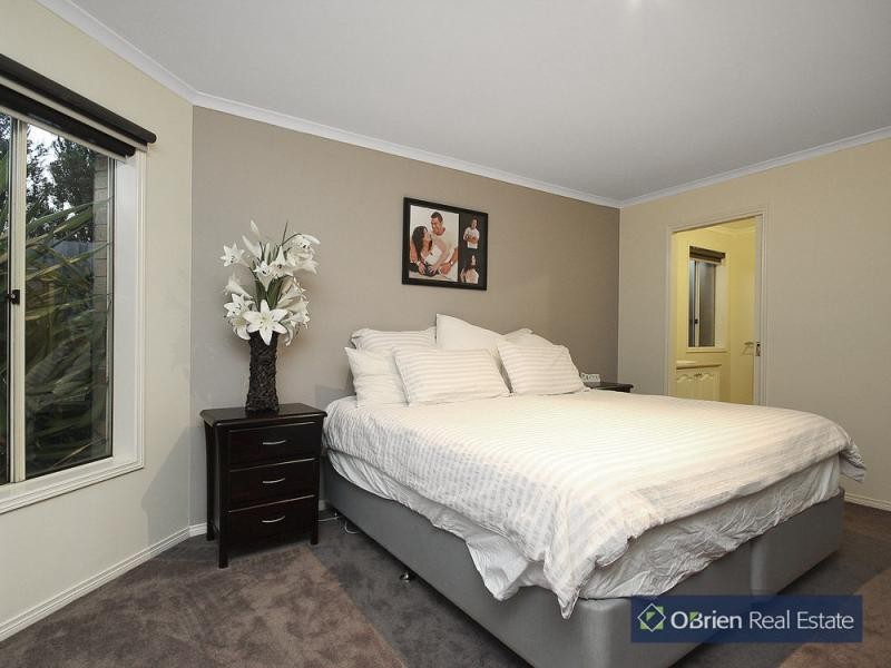 47 Chisholm Crescent, Narre Warren South VIC 3805