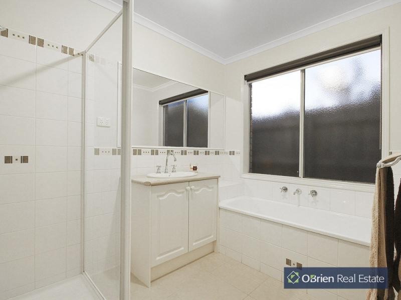 47 Chisholm Crescent, Narre Warren South VIC 3805