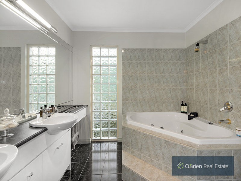 31 Charman Road, Beaumaris VIC 3193