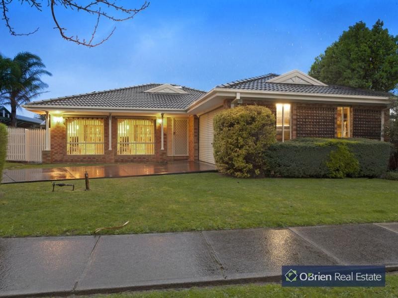 14 Thornley Drive, Berwick VIC 3806