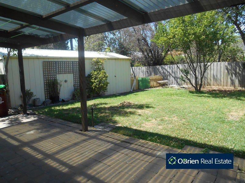 28 Loch Street, Cranbourne VIC 3977