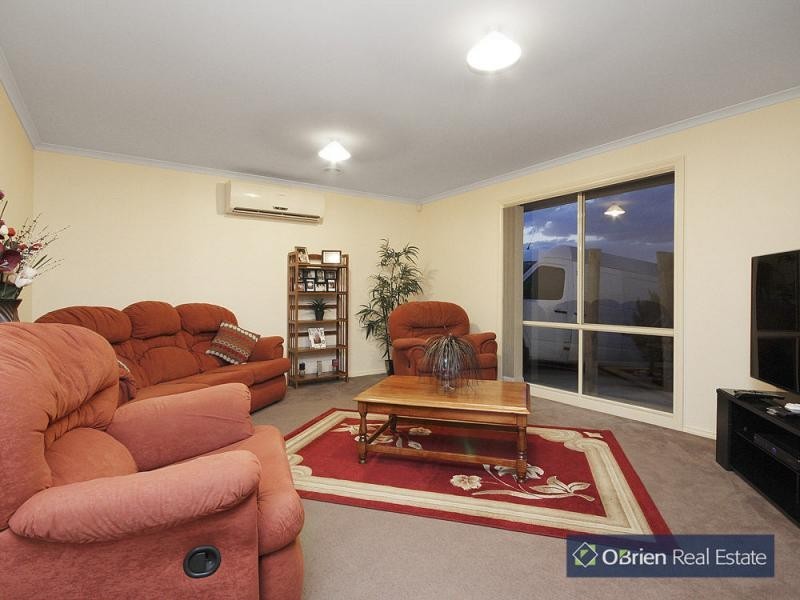 22 Silky Oak Drive, Cranbourne VIC 3977