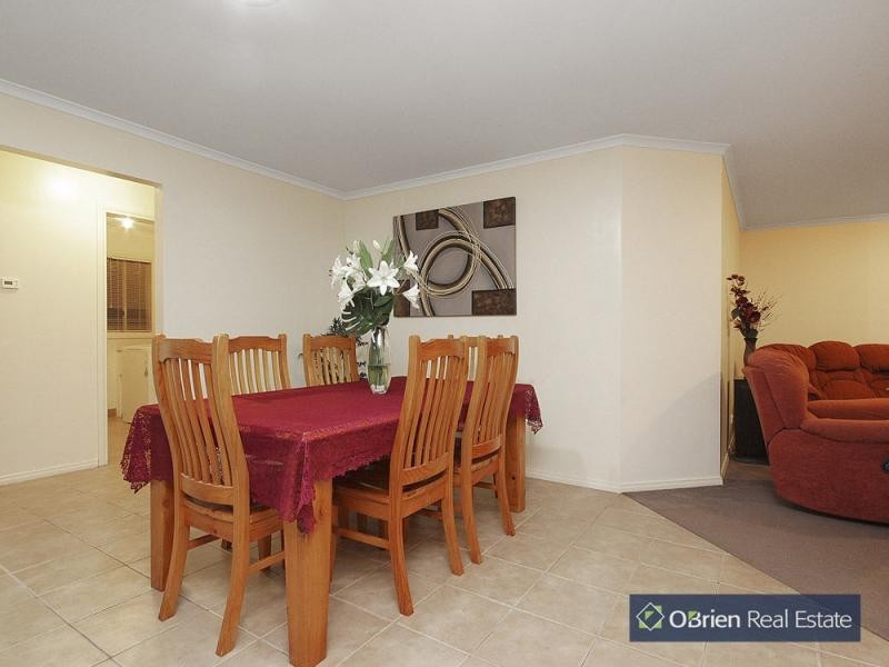 22 Silky Oak Drive, Cranbourne VIC 3977