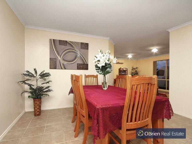 22 Silky Oak Drive, Cranbourne VIC 3977