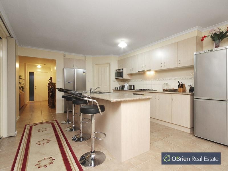 22 Silky Oak Drive, Cranbourne VIC 3977