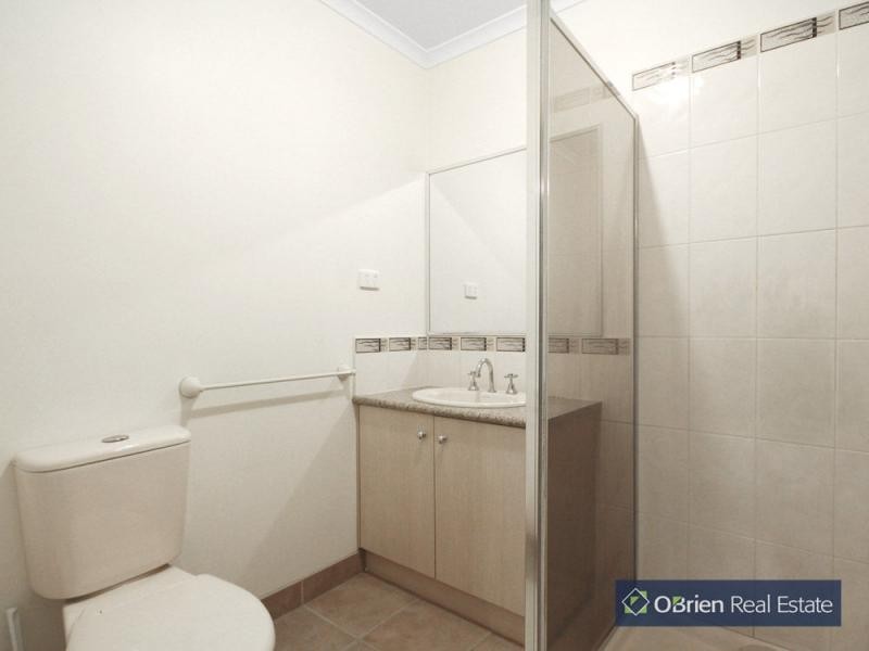 22 Silky Oak Drive, Cranbourne VIC 3977