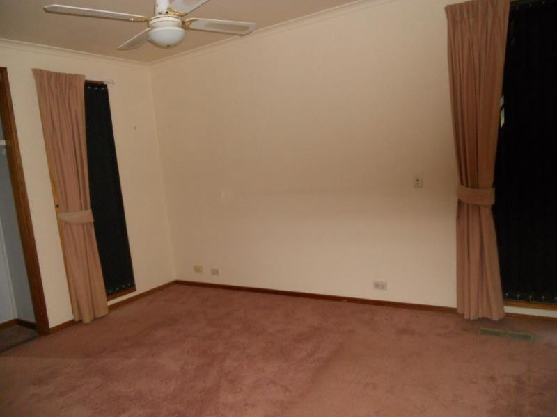23 Escott Grove, Berwick VIC 3806