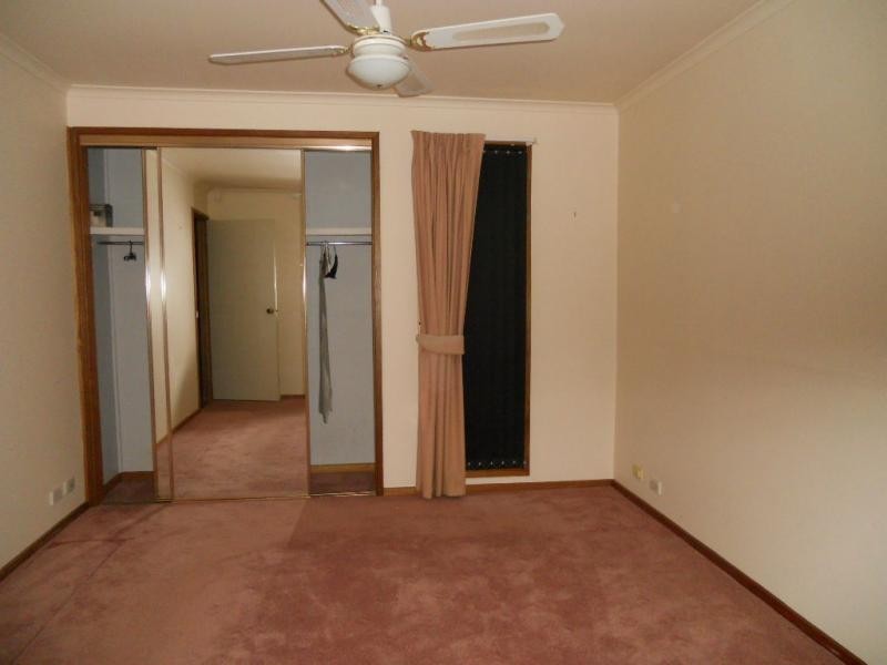23 Escott Grove, Berwick VIC 3806