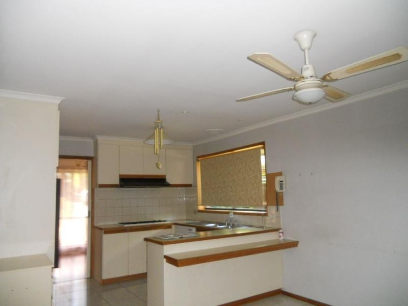 23 Escott Grove, Berwick VIC 3806