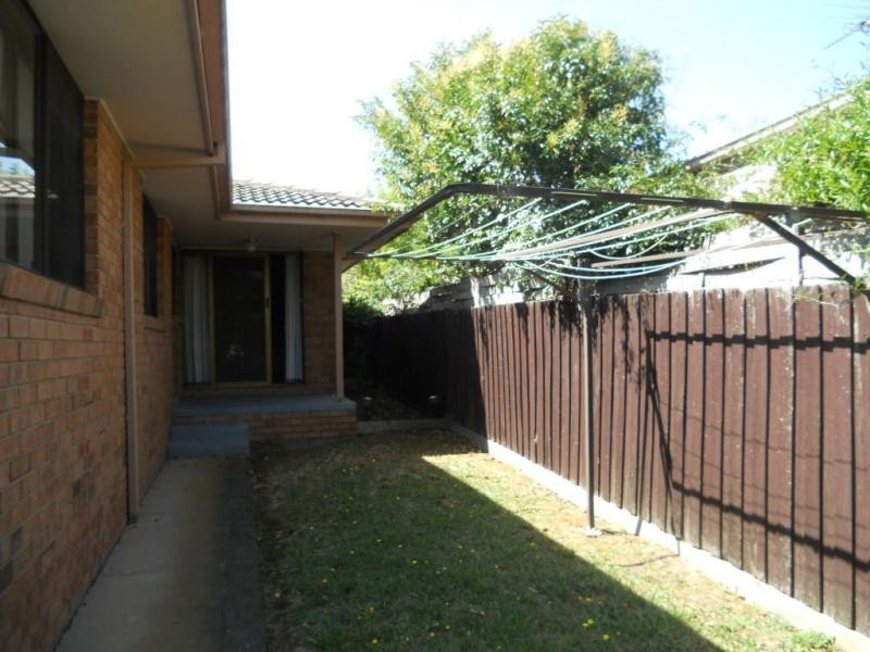 23 Escott Grove, Berwick VIC 3806