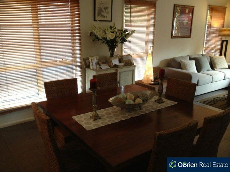 59 Downing Square, Pakenham VIC 3810