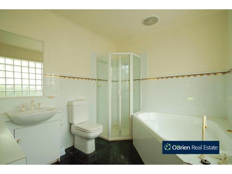 4 Turner Street, Berwick VIC 3806