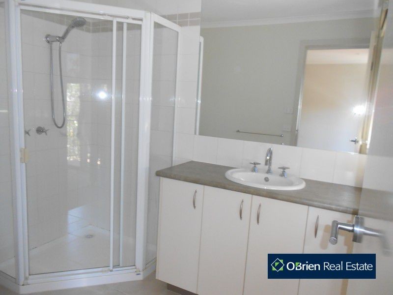 Unit 44/13 Kirren Close, Cranbourne VIC 3977