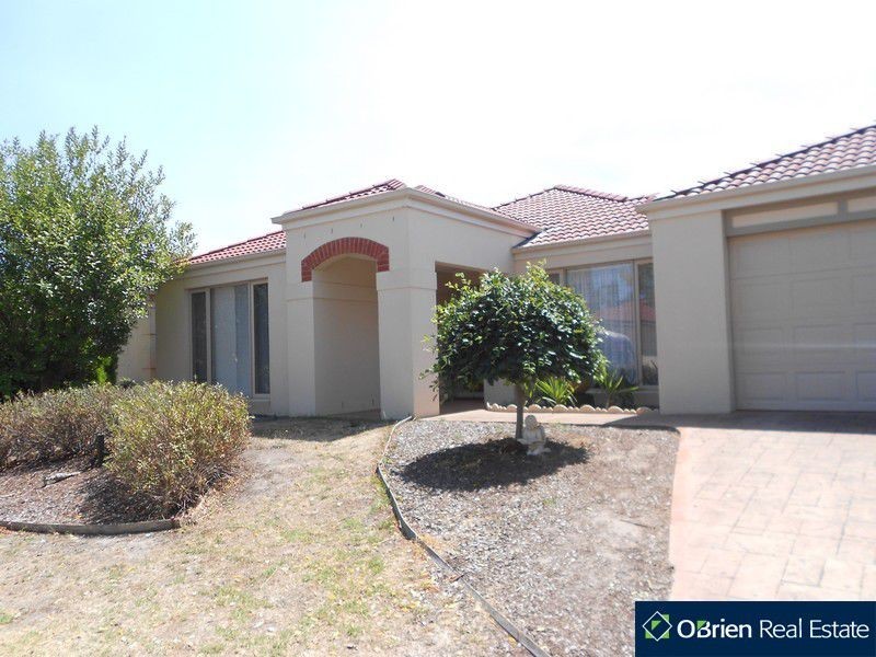 22 Lansbury Drive, Narre Warren South VIC 3805