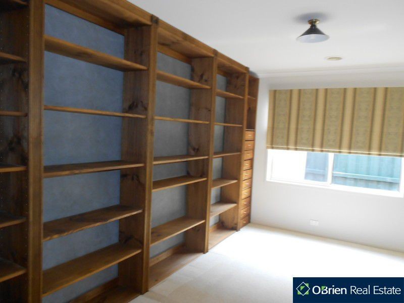 22 Lansbury Drive, Narre Warren South VIC 3805