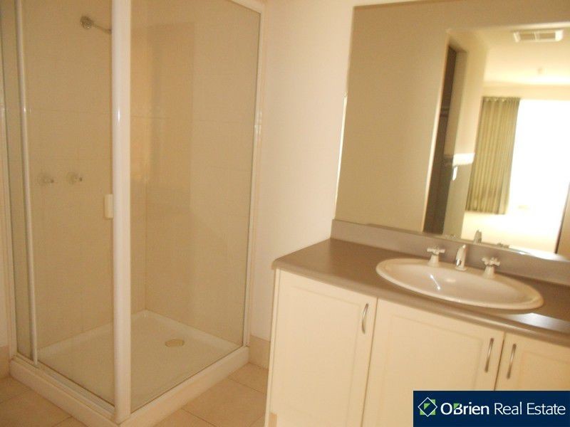 22 Lansbury Drive, Narre Warren South VIC 3805