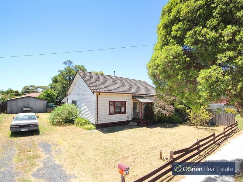 5 Alexander Street, Cranbourne VIC 3977