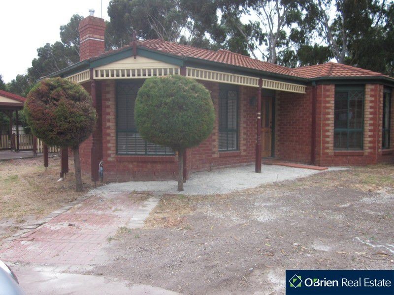 8 Culcairn Court, Narre Warren South VIC 3805