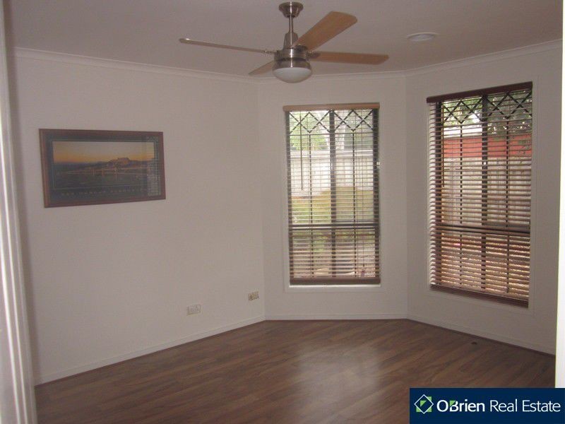 8 Culcairn Court, Narre Warren South VIC 3805