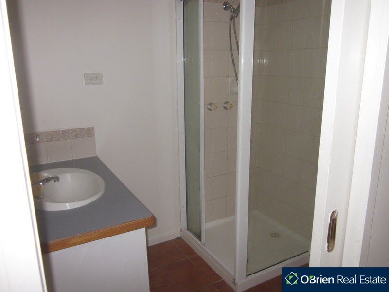 8 Culcairn Court, Narre Warren South VIC 3805