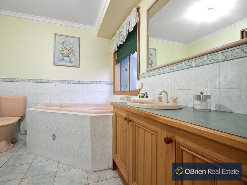 52 Melville Park Road, Berwick VIC 3806