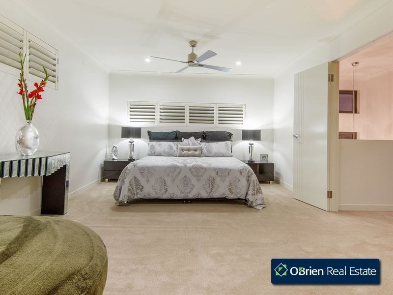 18 Ripplebrook Boulevard, Narre Warren North VIC 3804