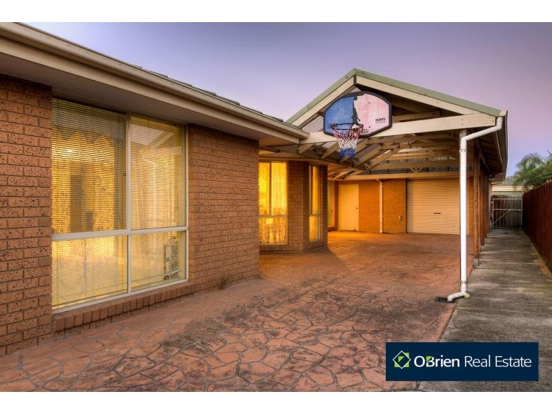 28 Pendle Close, Narre Warren South VIC 3805